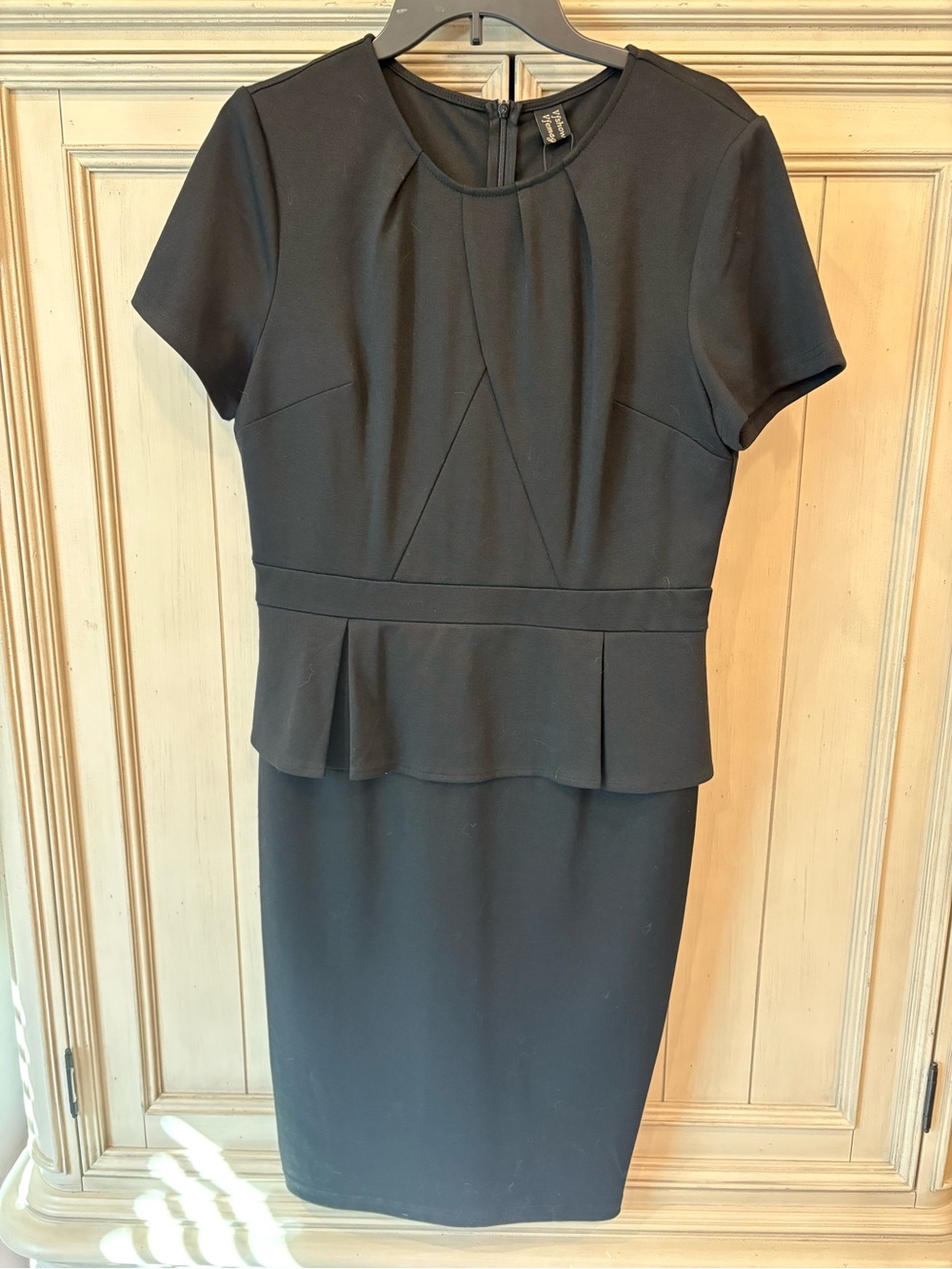 Women's Black Short-Sleeve Peplum Midi Dress
